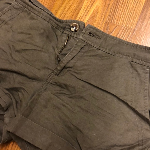 Old Navy brown shorts - Picture 2 of 4